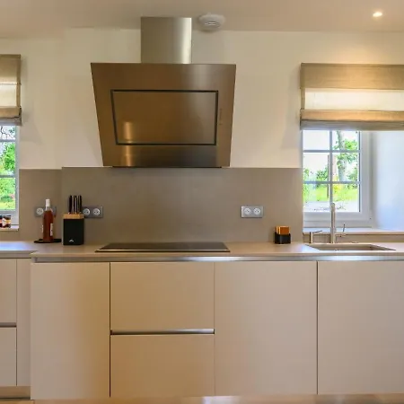 Semesterbostad Luxurious With And Indoor Swimming Pool Saint-Sauveur-le-Vicomte