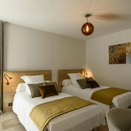 Hébergement de vacances Luxurious With And Indoor Swimming Pool
