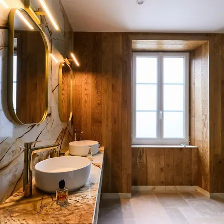 Luxurious With And Indoor Swimming Pool Vakantiehuis *