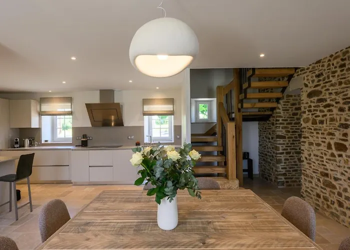 Luxurious With And Indoor Swimming Pool Saint-Sauveur-le-Vicomte