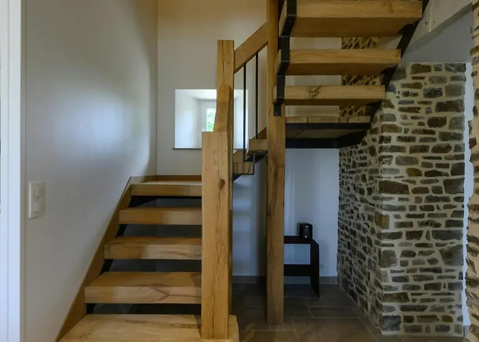 Luxurious With And Indoor Swimming Pool Vakantiehuis *