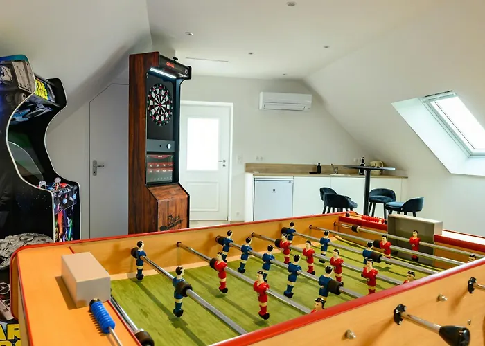 Luxurious With And Indoor Swimming Pool Saint-Sauveur-le-Vicomte